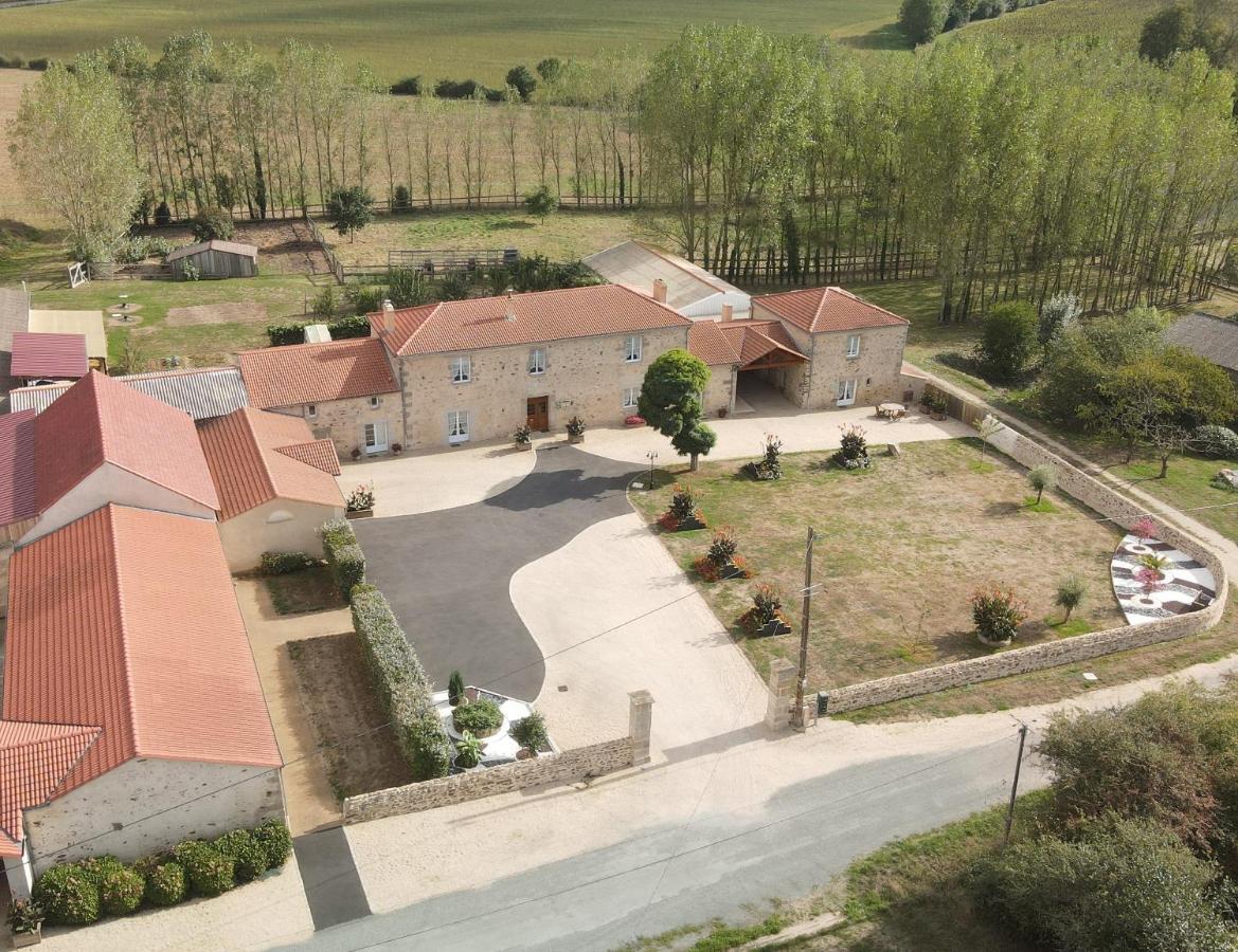 Le Logis Du Chateau Vieillevigne Εξωτερικό φωτογραφία